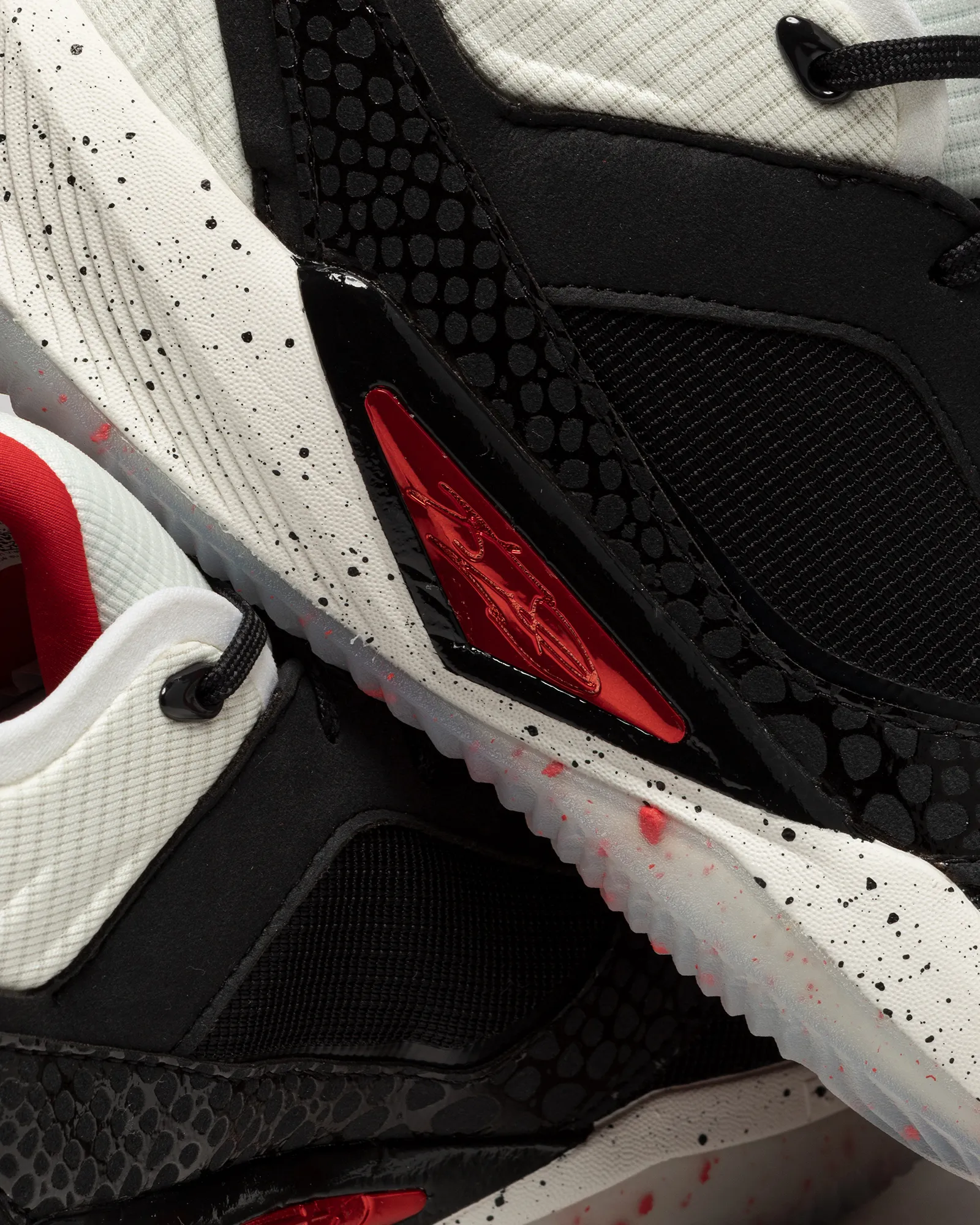 BBKLTB3 'Alpha Predator' 6 BBKLTB3 'Alpha Predator'