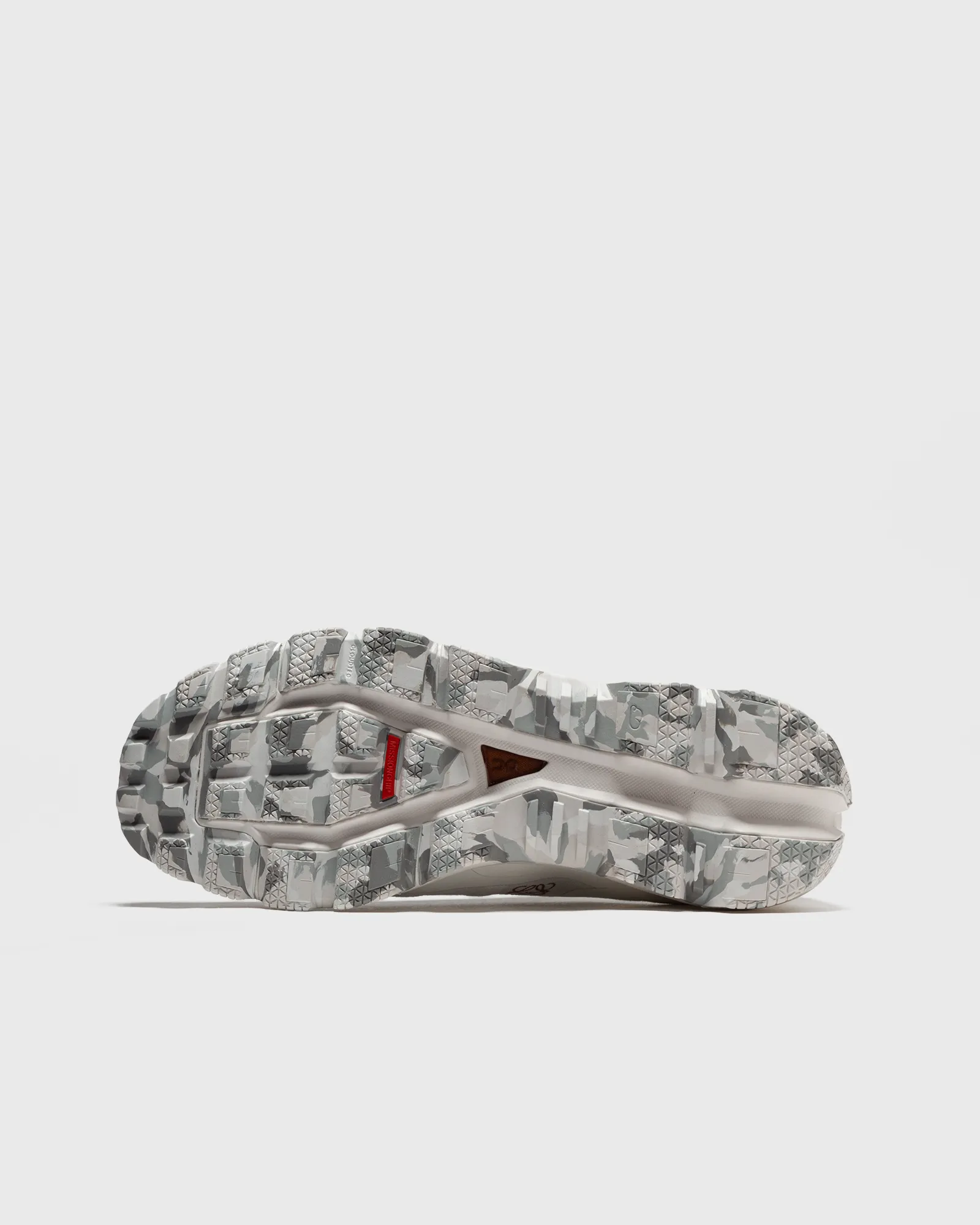 X LOEWE WMNS Cloudventure 4 X LOEWE WMNS Cloudventure