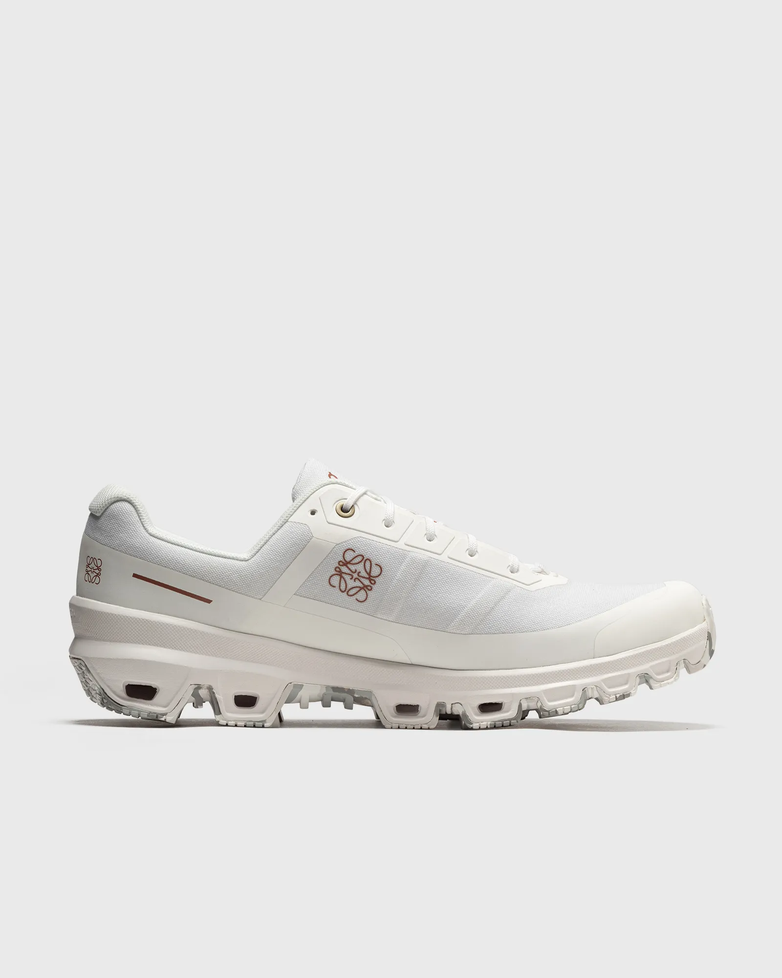 x LOEWE CLOUDVENTURE