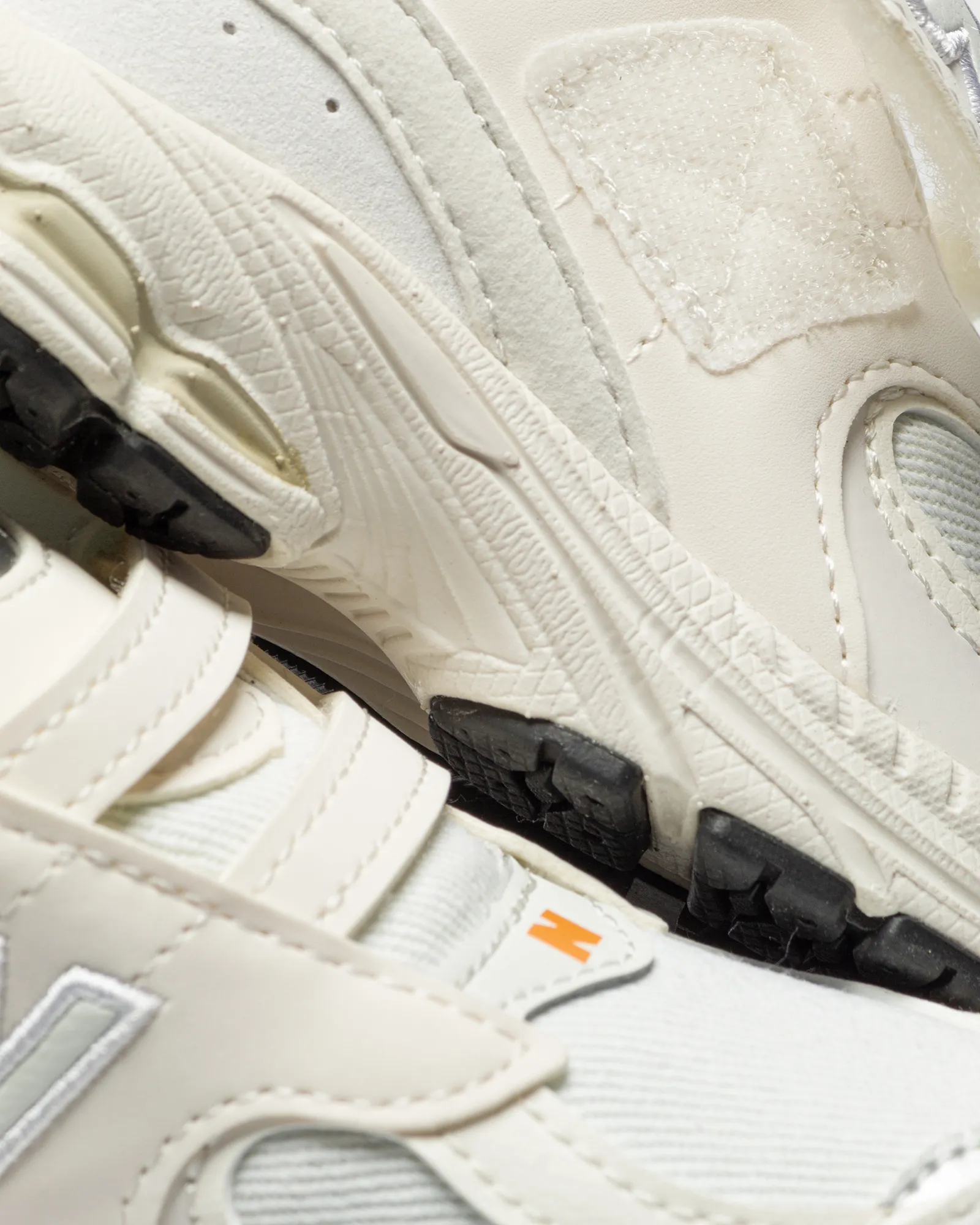 IV2002V1